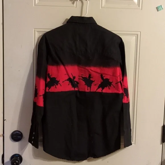 Rustler Shirt: White Pearl Snaps ( front & cuffs) Color Block - horse print - Picture 7 of 12